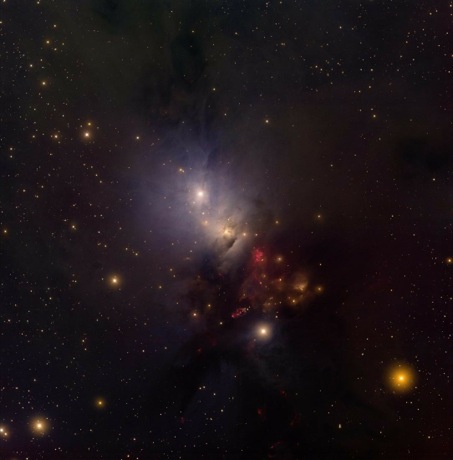 　反射星雲NGC 1333の中心部にあるちりの雲。米国のキットピーク国立天文台から撮影した。