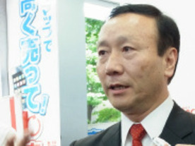 「GALAXY S III」発売--NTTドコモ加藤社長、iPhoneに「十分競争力がある」