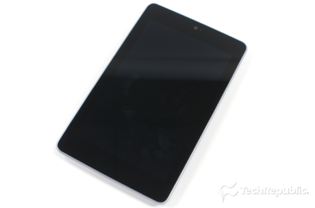　Nexus 7の本体サイズは198.5mm×120mm×10.45mmで、重量は340gだ。