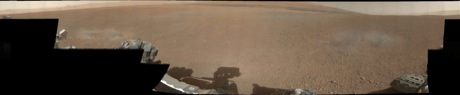 　火星のゲイルクレーターの中からCuriosityが送ってきた別のパノラマ画像。この画像のフル解像度版はNASAのサイトで見ることができる。