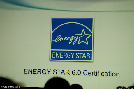 　パナソニックは省エネにも注力しており、液晶テレビはすべて「Energy Star 6.0」に準拠している（プラズマテレビのエネルギー効率に関しては言及していない）。