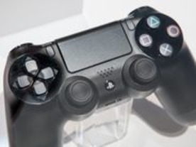 写真で見る「PS4」専用コントローラ--ソニー、GDCで試作品を披露