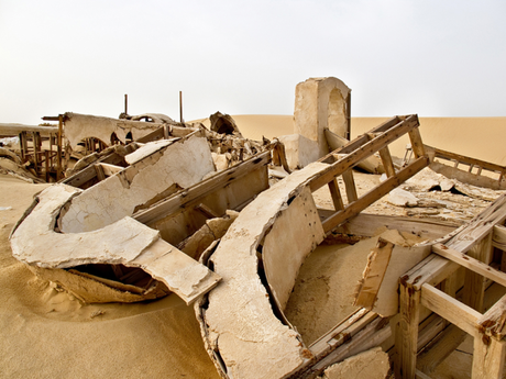 　Save Lars（ラーズ家を救え）という団体が、チュニジアの砂漠にあるこの場所で、一部のセットの修理と復元の作業を行ってきた。残念ながら、これは大仕事であり、すべてを短時間で保存できるわけではない。