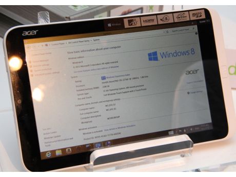 Acerの「Iconia W3」は、「Windows 8」搭載の新しい8インチタブレットだが、次世代ではない「Atom」チップを使っている。

