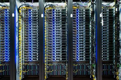 　ルーレオデータセンターでは、Facebook独自の「Open Compute Project」の設計によるサーバ機器だけを使用する予定だ。