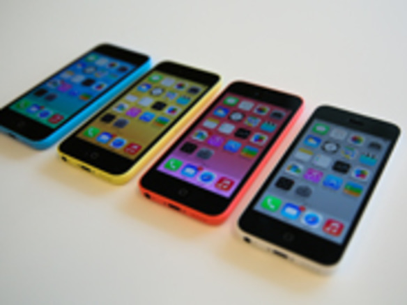 アップル、「iPhone 5c」の生産台数を半減か