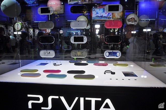 　10月10日に発売予定の新型PS Vitaも出展。