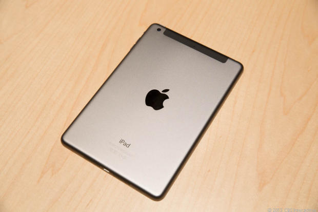 　アルミ製の筐体であることは変わらず、新型iPad miniはスペースグレイおよびシルバーで提供される。