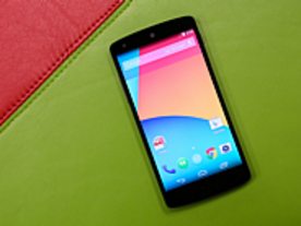 グーグルの「Nexus 5」レビュー（前編）--「Android 4.4 KitKat」搭載