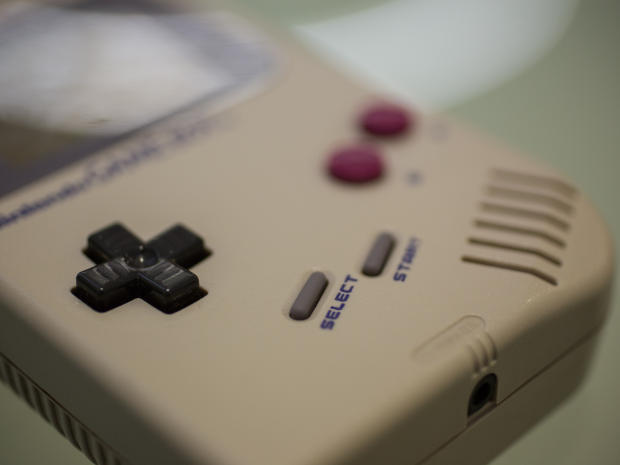 　任天堂の賢いボタン選択のおかげで、Game Boyは「ファミリーコンピュータ（海外ではNintendo Entertainment System：NES）」で遊んでいた人になじみやすかった。
