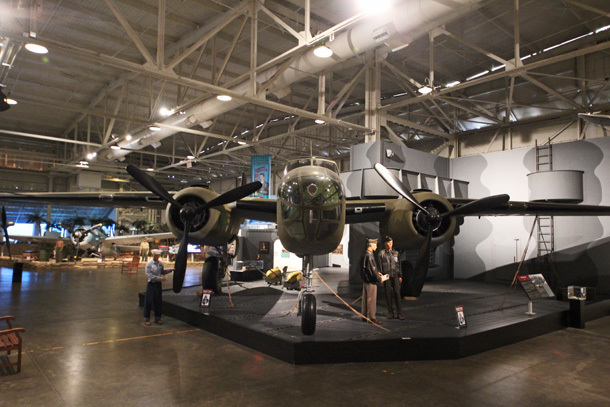 　同博物館によると、「B-25B」（ドーリットル空襲で使われた派生型）はほとんど現存しないという。この機体は、破損した後継型をいくつか組み合わせたものだ。こうしたことは戦争中の前線でもよく行われたことのようだ。
