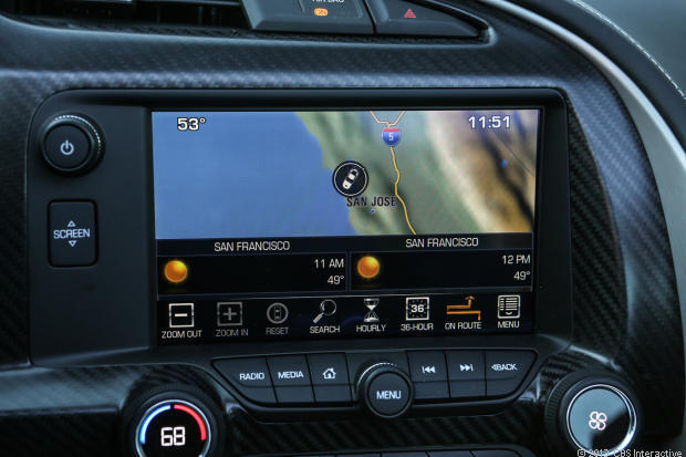 　「OnStar」コネクテッドサービスとともに、インフォテインメントシステムには道路情報や天気も表示される。