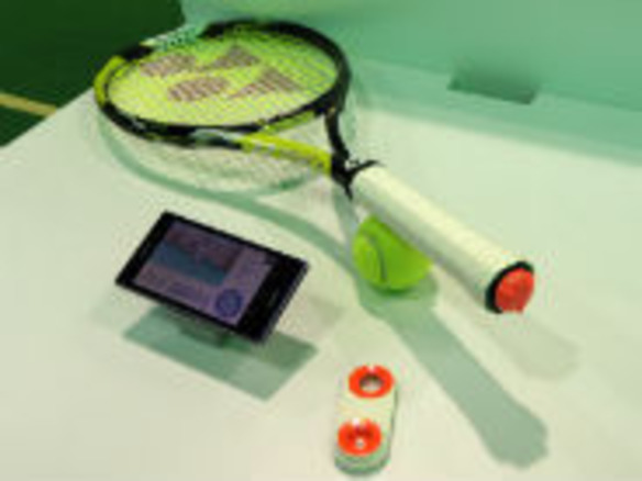 ソニー、スマホアプリと連動してテニスのショットを即時分析できる「Smart Tennis Sensor」