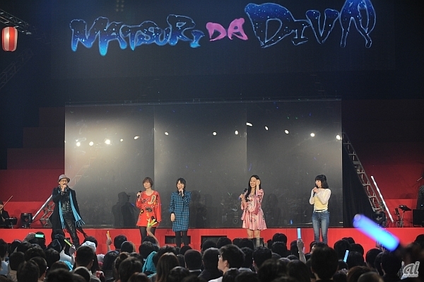 初音ミクミニライブのあとには5人が再登場。藤田さんの提案により、「サンキュー！」の言葉でイベントが締めくくられた