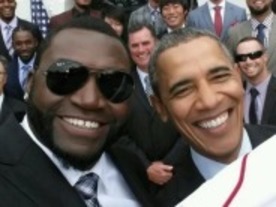 ホワイトハウス、サムスンに抗議--大リーグ選手と米大統領の「GALAXY」端末使った自撮りで