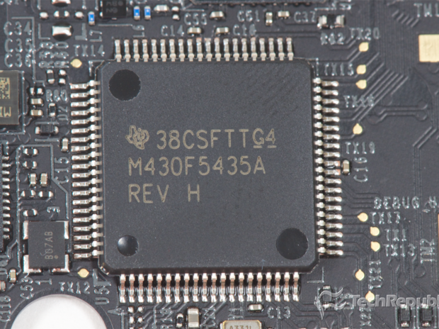 　Texas Instrumentsの16ビット超低消費電力マイクロコントローラ「MSP430F5435A」。