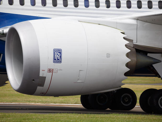 　Boeing 787-9は、General ElectricまたはRolls-Royceのエンジンを搭載する。ファーンボローを飛行した機体は、Rolls-Royceのエンジンを採用している。