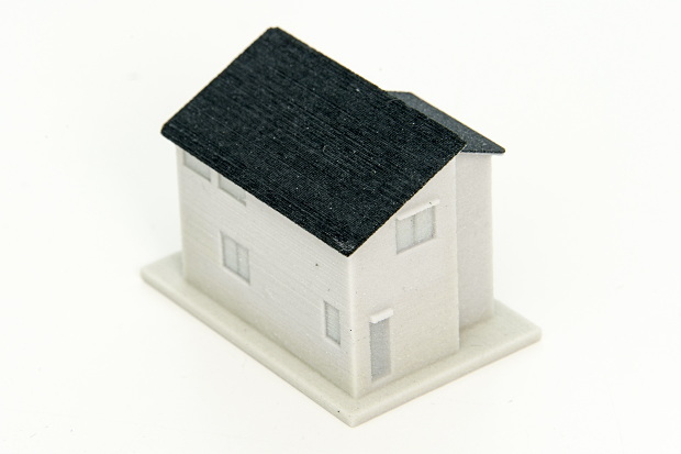 フルカラーの石膏を使う粉末固着方式で造型した建築模型。最初から色がついた状態で造型される（協力:オフィス24スタジオ）