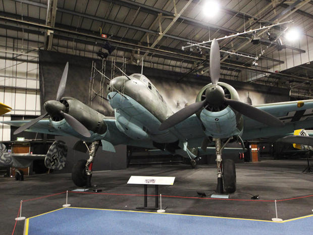 　このJunkersの「Ju 88」は、亡命して現在のアバディーン空港に着陸した操縦士によって英国に譲渡されたもの。副操縦士も亡命に関与していたが、無線通信士はそれを知らされていなかった。

　亡命を画策したのは政府の秘密情報機関だ。