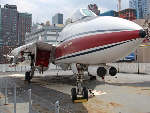 「Tomcat」

　おそらく歴史上最も象徴的な艦載機だろう。