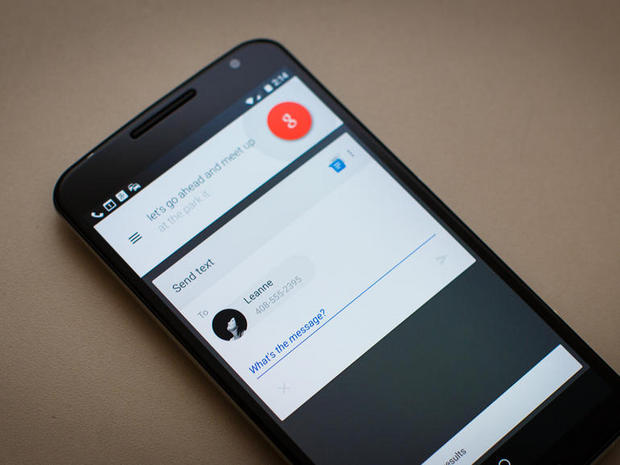 　「Google Now」は数年前からAndroidに採用されているが、リリースを重ねるごとにスマートになっている。Google Nowに話しかけることでメッセージを送信することができる。