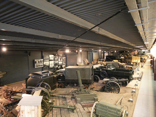 飛行機ではない

　American Air Museumの少し先に、「Land Warfare」という建物があり、さまざまな戦争で使用された戦車や陸上車が展示されている。Land Warfareのこちら側に展示されているのは、主に第1次世界大戦の車両だ。