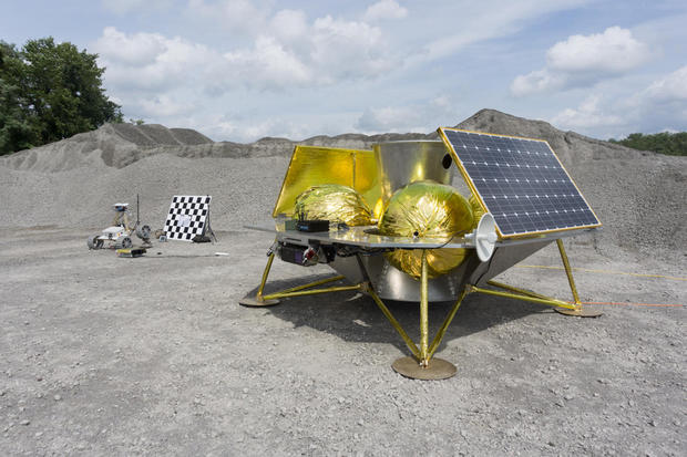 　ようこそ月へ。いや、月を模した場所と言うべきだろうか。ここはGoogleが支援する無人月面探査コンテスト「Google Lunar X Prize」のMilestone賞の獲得候補であるチームAstroboticが使用している試験環境だ。