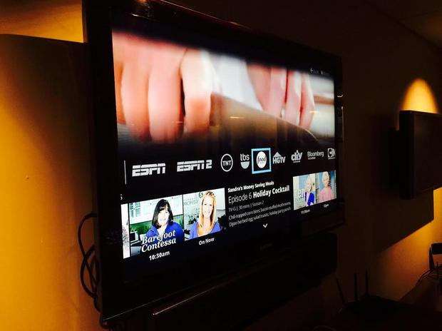 オーバーザトップ（Over The Top：OTT）テレビ

　従来型のケーブルテレビモデルは、無線やオンラインストリーミングによるさまざまな動画サービスの脅威にさらされている。Dishの「Sling TV」（写真の製品）は、CES 2015における最も重要な発表の1つだ。
