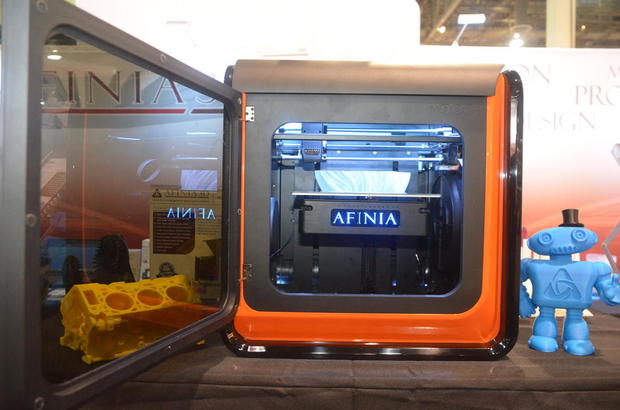 Afiniaの「H800 3D Printer」

　Afiniaの「H800 3D Printer」は255×205×205mmのオブジェクトをプリントできる。このプリンタはビルドプラットフォームの自動補正機能を搭載しているため、箱から出した状態ですぐに使用できるようになっている。価格は1899ドルであり、現在予約受付中となっている。