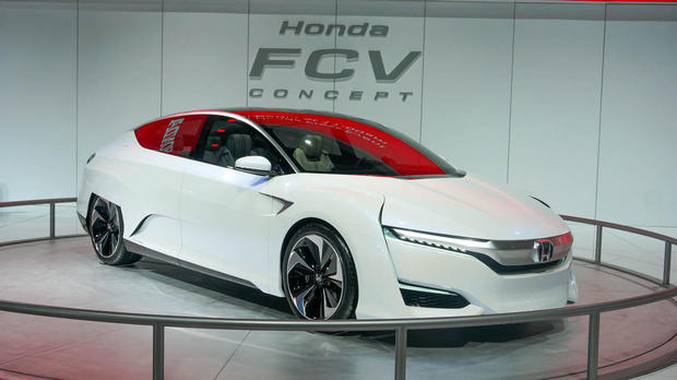 本田技研工業の「FCV」コンセプト

　本田技研工業はFCVコンセプトで、燃料電池と高効率エンジンへの取り組みをアピールした。

関連記事：ホンダの「FCV CONCEPT」--水素を使う新型燃料電池自動車を写真で見る