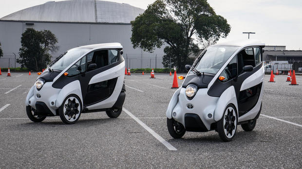 　トヨタ自動車（トヨタ）が、同社の超小型電気自動車「i-Road」の試作車2台をここカリフォルニアに持ってきた。世論の反応を評価することが目的だ。

　そこで米CNETは、i-Roadを試乗する機会を得た。このフォトレポートでは、その様子を写真で紹介する。