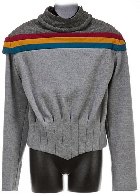 ウェスリー・クラッシャーの上品なセーター

　オークションハウスのPropworxが「スタートレック」のレアで一風変わった収集品を大量に出品している。たとえば、1960年代のフェイザーや、「新スタートレック」でウォーフが着用していた制服の上着などだ。

　「新スタートレック」で宇宙のティーンエイジャーのウェスリー・クラッシャーを演じたWil Wheatonは現在、ギークの象徴的な存在になっている。Wheatonが「スタートレック」出演時代に着用していたこの奇妙なセーターは、それ自体が有名になった。この写真のセーターは、Wheatonのスタントダブルが撮影中に着用したものだ。オークションで数千ドルの値が付くと予想されている。
