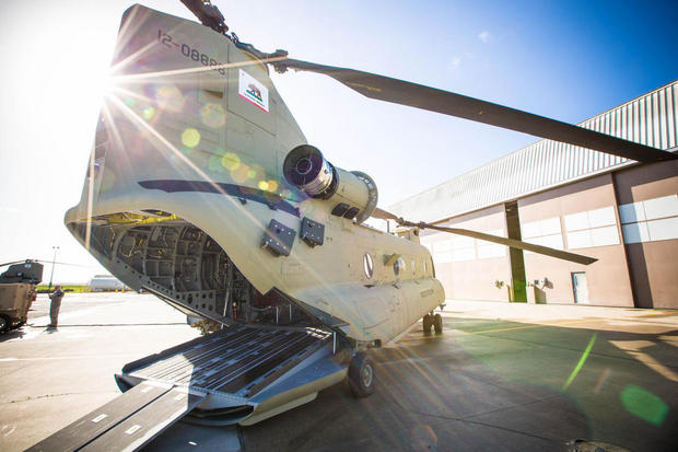 CH-47Fの導入と訓練

　米陸軍は2003年12月、戦闘で失われたヘリコプターを補充するため、新たに7機のCH-47Fを発注した。2005年1月には、さらに10機の新造CH-47Fを発注している。

　Boeingは2008年11月、3機目のCH-47Fを米陸軍に納入した。2007年7月に、戦闘準備が整っていることが認定されている。

　2006年に1機目のCH-47F Chinookが完成してから、米陸軍州兵の18の部隊にCH-47Fが配備され、訓練が行われている。

　Boeingは2014年後半、予定より75日早く300機目のCH-47F Chinookヘリコプターを米陸軍に納入した。