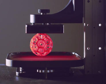 3Dプリントのあり方を変えるかもしれないCarbon3Dの技術