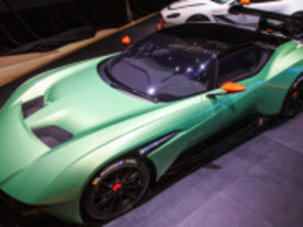 アストンマーティン「Vulcan」--ジュネーブモーターショーに展示の車体を写真でチェック