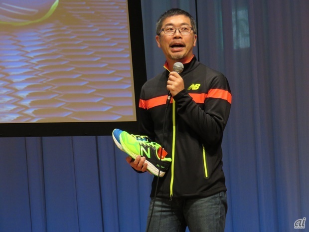 　パートナー企業であるニューバランス ジャパンの山崎祐仁氏は、Ingressとコラボレーションしたシューレース（靴ひも）を開発していることを明かした。5月中旬頃、東京と大阪にあるニューバランスの直営店限定で無料配布する予定という。