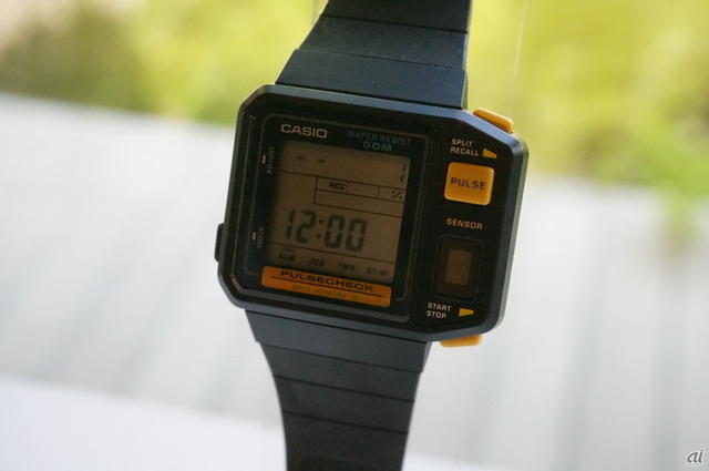　脈拍測定機能を搭載した「JP-100W」（1987年）。価格は7900円。