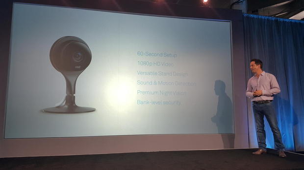 Nest Cam

　Nest Camは1080pのHD解像度に対応し、暗所撮影が可能なほか、動きや音を検知してアラートを発する機能を備えている。また、Dropcamと同じ200ドルという価格ながら、画素数はDropcamの2倍だという。
