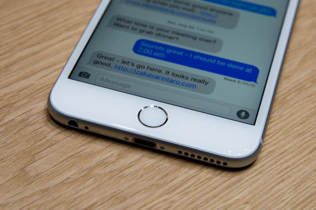 指紋スキャン機能

　iPhone 6sは、前モデルと同じくホームボタンに指紋スキャナが組み込まれている。
