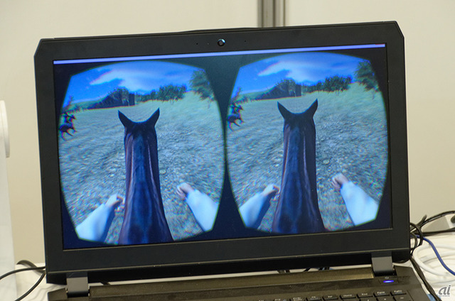 　ゲーム画面では、馬の後ろ頭とたてがみが正面に見える。左右を向けば競い合っている相手も見えるしくみ。