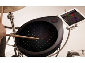 ドラムのようにもテルミンのようにも演奏できる電子楽器「Pulse*」