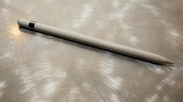 　やはり別売りされる「Apple Pencil」は、Apple独自のスタイラスだ。