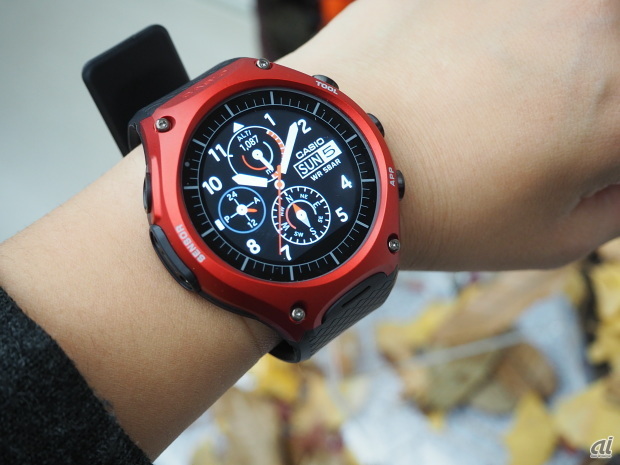 　腕時計メーカーとしてのノウハウを投入したオリジナルの「ウォッチフェイス」を搭載。