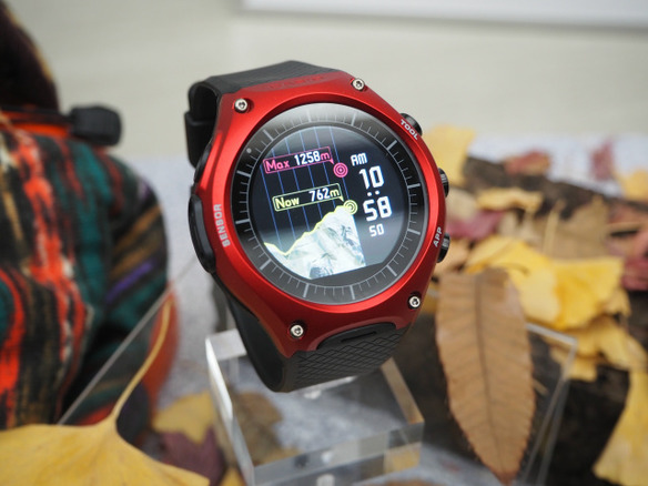 カシオ、5気圧防水対応スマートウォッチ「Smart Outdoor Watch」--Android Wear搭載