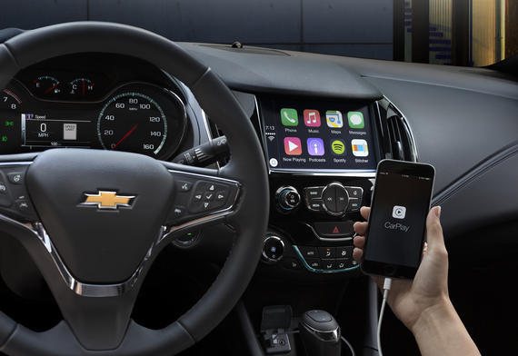 Chevrolet Cruzeの2016年モデルに搭載されたAppleの「CarPlay」ダッシュボード