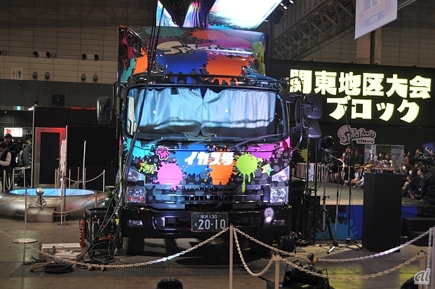 　ちなみに大会のステージとなっている「イカス号」は、大型デコレーショントラック。