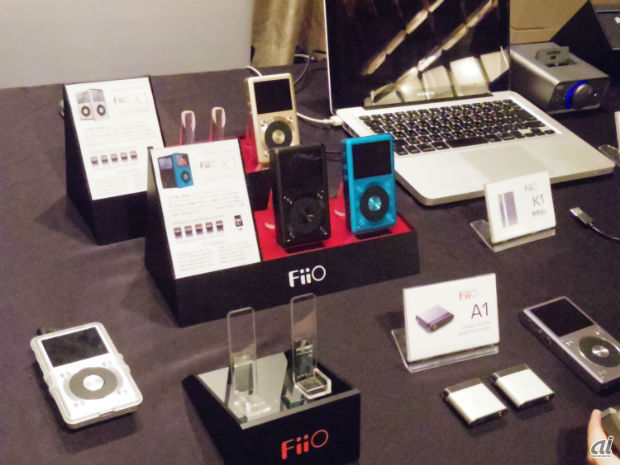 　オヤイデ電気では、FiiOのハイレゾプレーヤー「X7」やポータブルヘッドホンアンプ「A1」などを一堂に展示していた。
