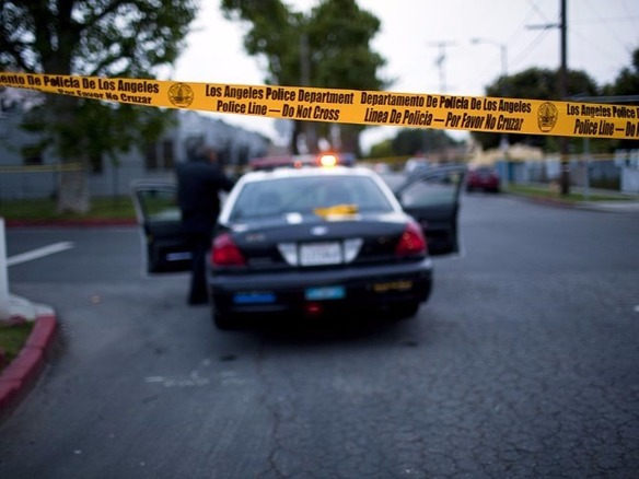 「iPhone」ロック解除、ロサンゼルス警察も成功か--殺人事件捜査で