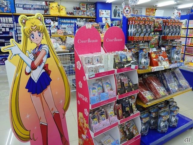 　同じくアニメ放送している「美少女戦士セーラームーン」のグッズも売れているという。
