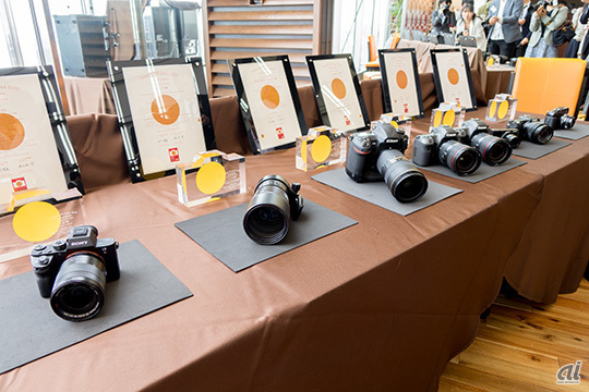 カメラグランプリ 2016を受賞したカメラ、レンズたち